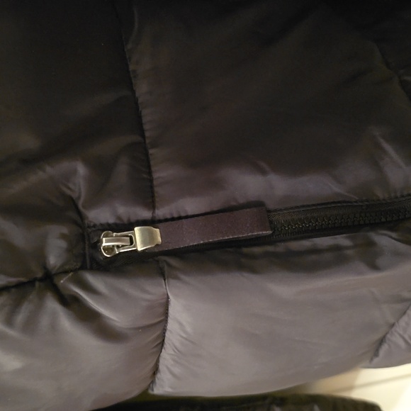 ST. JOHN'S BAY WOMEN'S BLACK HOODED ZIPPERED COAT SIZE LARGE - Picture 6 of 15